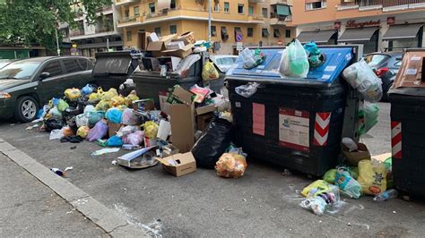 Emergenza Rifiuti A Roma Ora A Rischio Tutto Il Centro Italia Le Iene