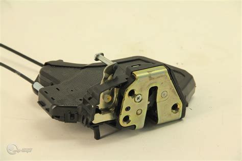 Toyota Camry 02 06 Power Door Lock Actuator Rear Left Side 69060 AA020