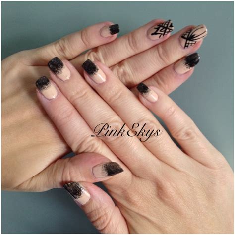 Pinkekys Hallowen Nails In Nude And Black