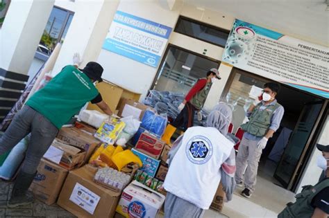 Tbm Fk Dan Fti Umi Sinergi Bantu Korban Banjir Bandang Masamba Antara