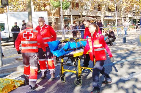 FOTOGALERIA La rambla dÈgara es transforma en lescenari dun