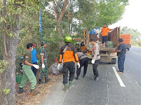 Aksi Gropyok Sampah Di Wilayah Kapanewon Sedayu Bantul