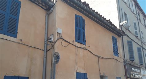 Le parcours des câbles en façade SOS fibre