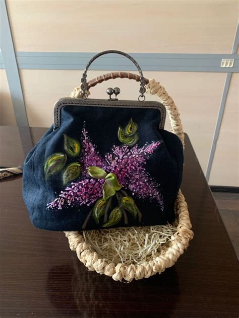 Сумка с сиренью | Silk ribbon embroidery, Ribbon embroidery, Embroidery ...