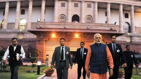 Indian Prime Minister Modi's Office Goes Mobile, Invites Suggestions ...