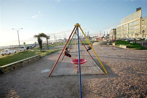 Plaza Infantil Frente A Caif Mi Casita En La Calle Reconqu Flickr