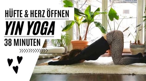 Nach Oben Präzedenzfall Flach Yin Yoga Im Bett Müde Seraph Ewig