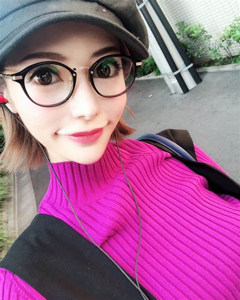 椿そらさんのインスタグラム写真 椿そらinstagram 「 🐸美容便り🐸 最近 ️ハマっている 🍭美容点滴🍭 ̈︎ ★ ️ しかも‼︎値段が安い‼︎ これみんな嬉しいよね😂 ️