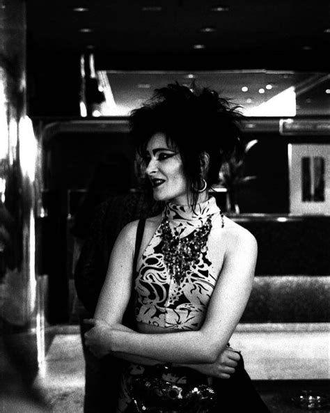 Pin By Tadia White On Siouxsie The Banshees Siouxsie Sioux Goth