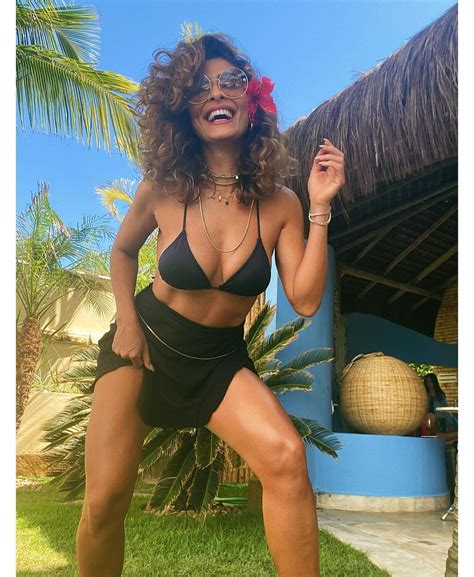 Juliana Paes Surge Radiante Nas Redes Ritmo De F Rias Gq