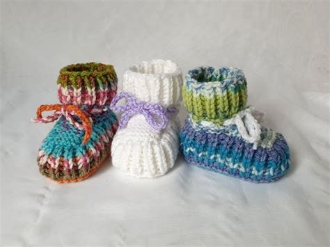 Strickanleitung Baby Schuhe Booties ohne Nadelspiel Sohlenlänge ca 10 cm