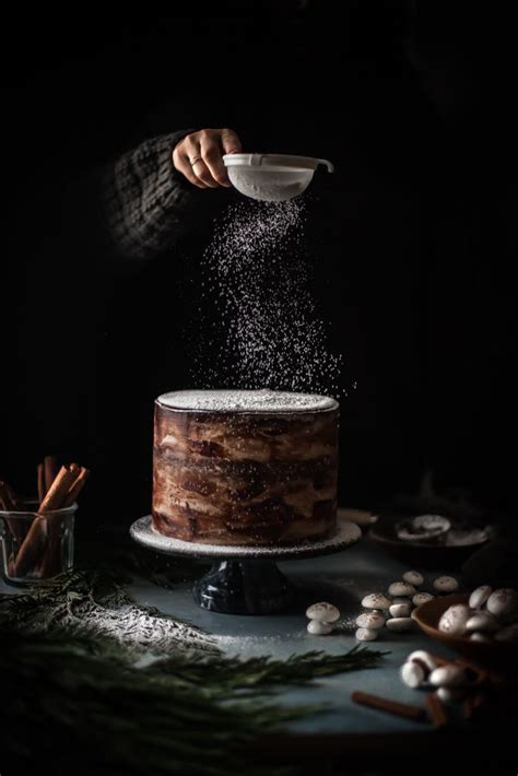 cake photography - Google Search | Dark food photography, Food ...