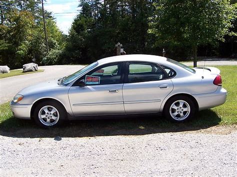 Sell Used 2005 Ford Taurus SE Sedan 4 Door 3 0L In Bronston Kentucky