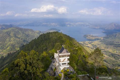 Wisata Menara Pandang Tele Di Danau Toba Antara News