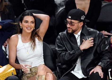 Kendall Jenner Y Bad Bunny Ya Hasta Combinan Accesorios Arte Medio