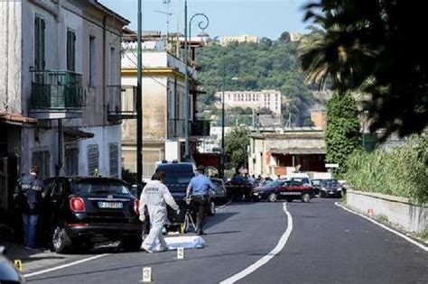 Agguato All Alba Ragazzo Di Scampia Ucciso Dopo Una Lite In Discoteca