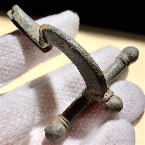 Ancient Roman Bronze Crossbow Brooch / Fibula. - Catawiki