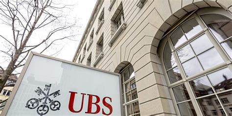 Übernahme Von Credit Suisse Ubs Erwartet Bis Zu 35 Milliarden Dollar