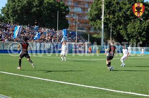 Calcio Serie D Il Siracusa Prosegue La Corsa La Nuova Igea Virtus