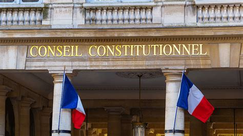 Plein Emploi Le Conseil Constitutionnel Valide L Essentiel Du