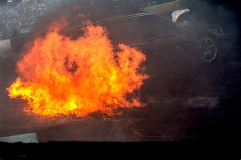 Tznya Ve Wagon Burnout Fire At Street Machine Summernats