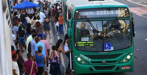 Passagem de ônibus em Salvador pode ser reajustada para R 4 90 a