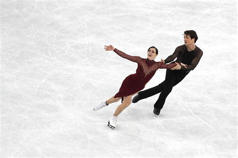 Tessa Virtue and Scott Moir win gold medal in Figure Skating Ice Dance ...