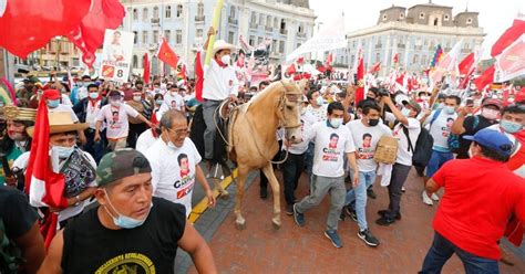 47 fallecidos y decenas de heridos La Fiscalía peruana abre una