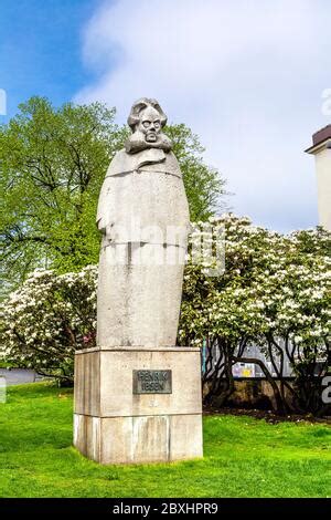 Statue Of Playwright Henrik Ibsen Bergen Norway Stock Photo Alamy