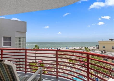 Largest Unit In John S Pass Area Top Floor View Of Beach Crimson