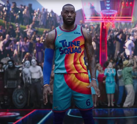 Tune Squad Basketball Outfit Lebron James In Space Jam A New Legacy