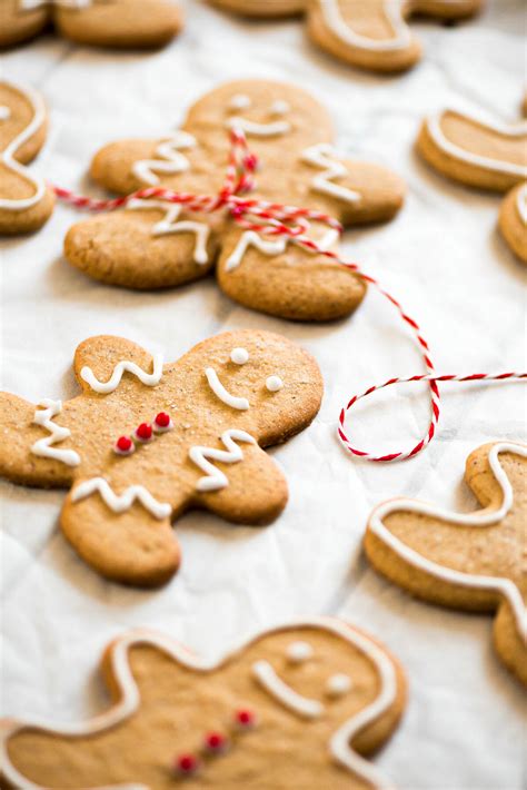 Biscuits De No L Cannelle Pain D Pices Et Leur Gla Age Lilie Bakery