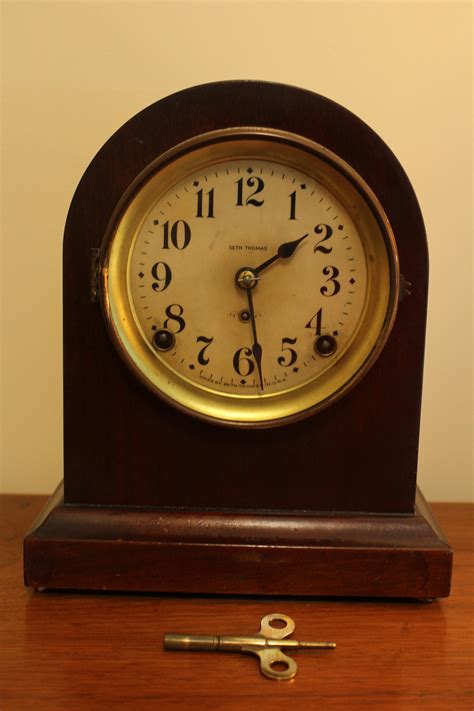 Lot Seth Thomas Mantle Clock