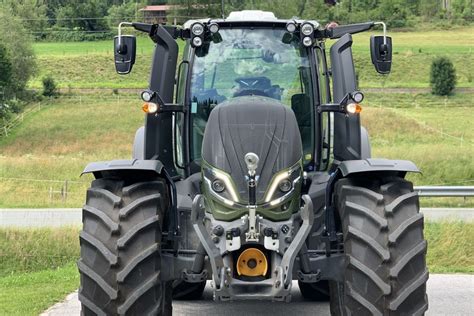 Valtra Macchine Trattori