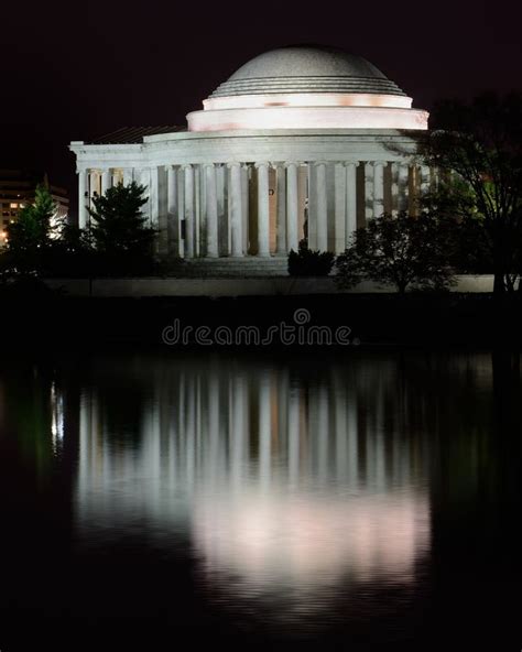 Jefferson Memorial At Night Stock Image Image Of Columns Cherry