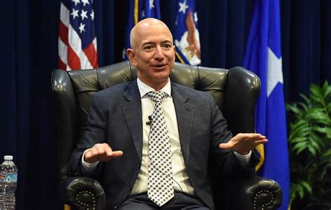 Jeff Bezos To Step Down As Amazon Ceo This Year Laptrinhx News