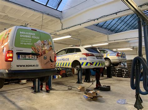 AUTO PAPOUŠEK s.r.o. | Emitent dluhopisů | Centrum Dluhopisů - Dluhopisy.cz