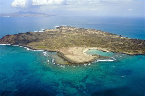 Senderismo Por La Isla De Lobos En Corralejo Turismo Ibiza