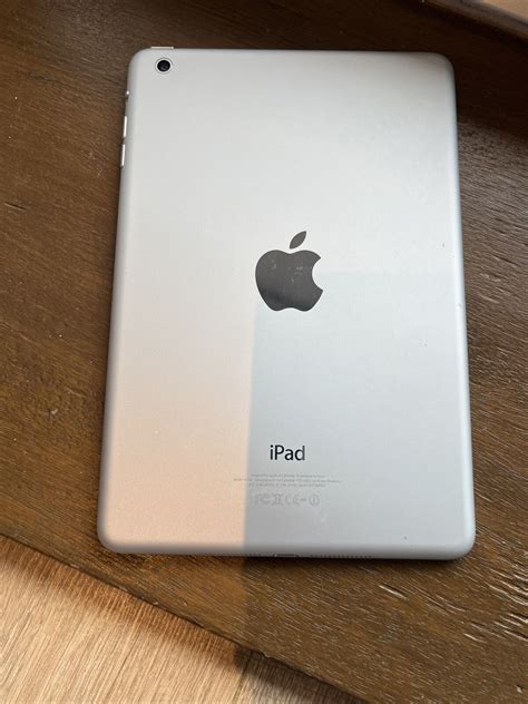 Apple Ipad Mini St Gen A Gb Silver Wifi