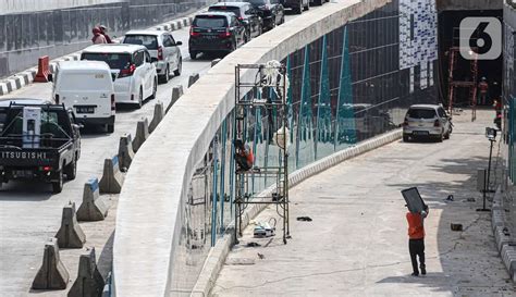 Foto Menengok Progres Pembangunan Underpass Senen Extention Foto