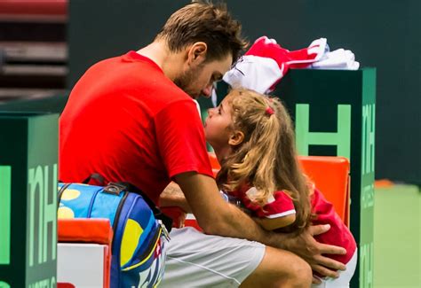 Photo Le Tennisman Stan Wawrinka S Entra Ne Avec Sa Fille Alexia