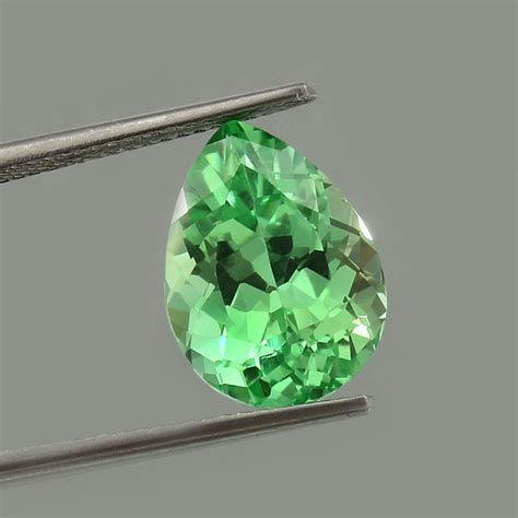 AAA Fine Natural Flawless Ceylon Green Sapphire Loose Pear Gemstone Cut