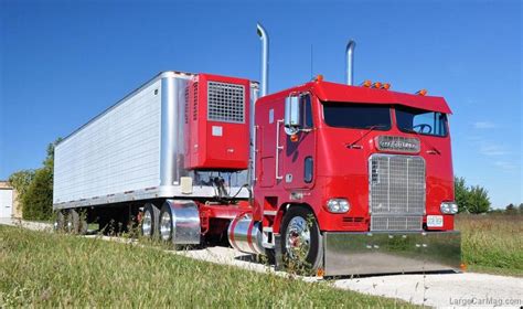 Semitrckn Coe Freightliner Custom With Matchin Reefer Trucks Big