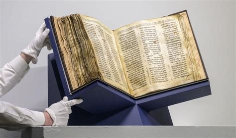 Une Bible Hébraïque Vendue Aux Enchères Pour Un Record De 381 Millions