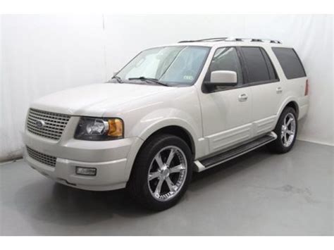 2005 Ford Expedition Limited Data, Info and Specs | GTCarLot.com