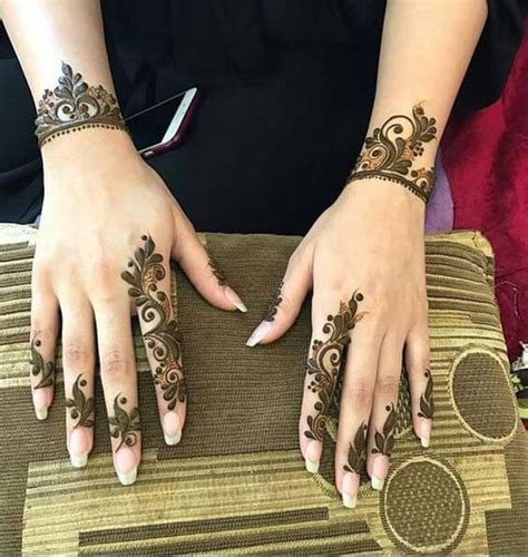 Simple Mehndi Designs 2022 Pakistani