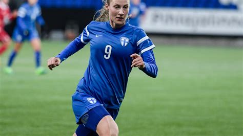 Em Kval I Fotboll Fin Alb Svenskt Referat Uefan Jalkapallon