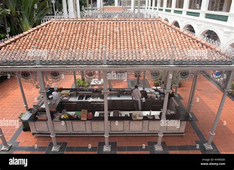 raffles hotel restaurant, singapore Stock Photo - Alamy