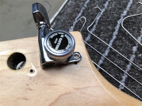 Jackson V Locking Tuner Install Owls Guitar Sanctuary