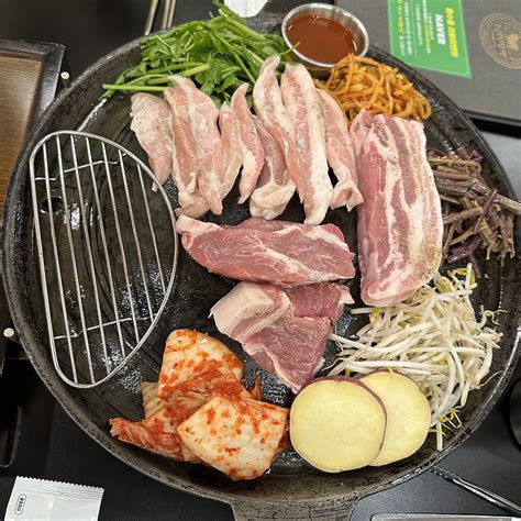 종각 고기 구워주는 솥뚜껑 삼겹살 맛집 솔직 후기